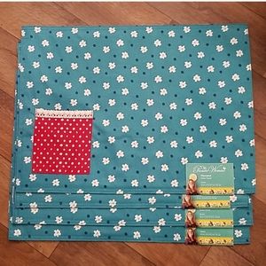Pioneer Woman Fiona Floral Pocket Placemats (4)